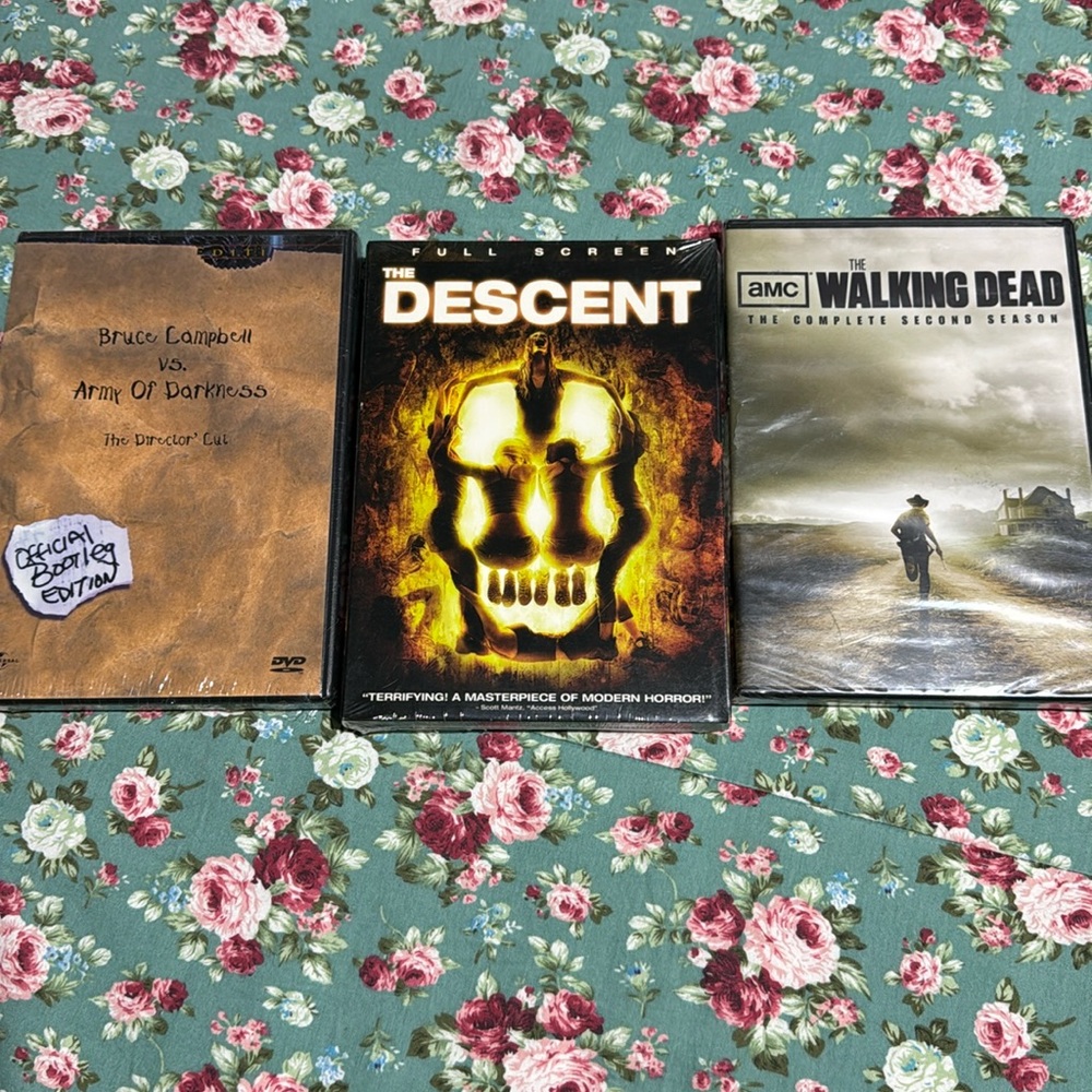NEW! Army of Darkness! The DESCENT, The Walking Dead season 2. Unopened DVD’s 📀